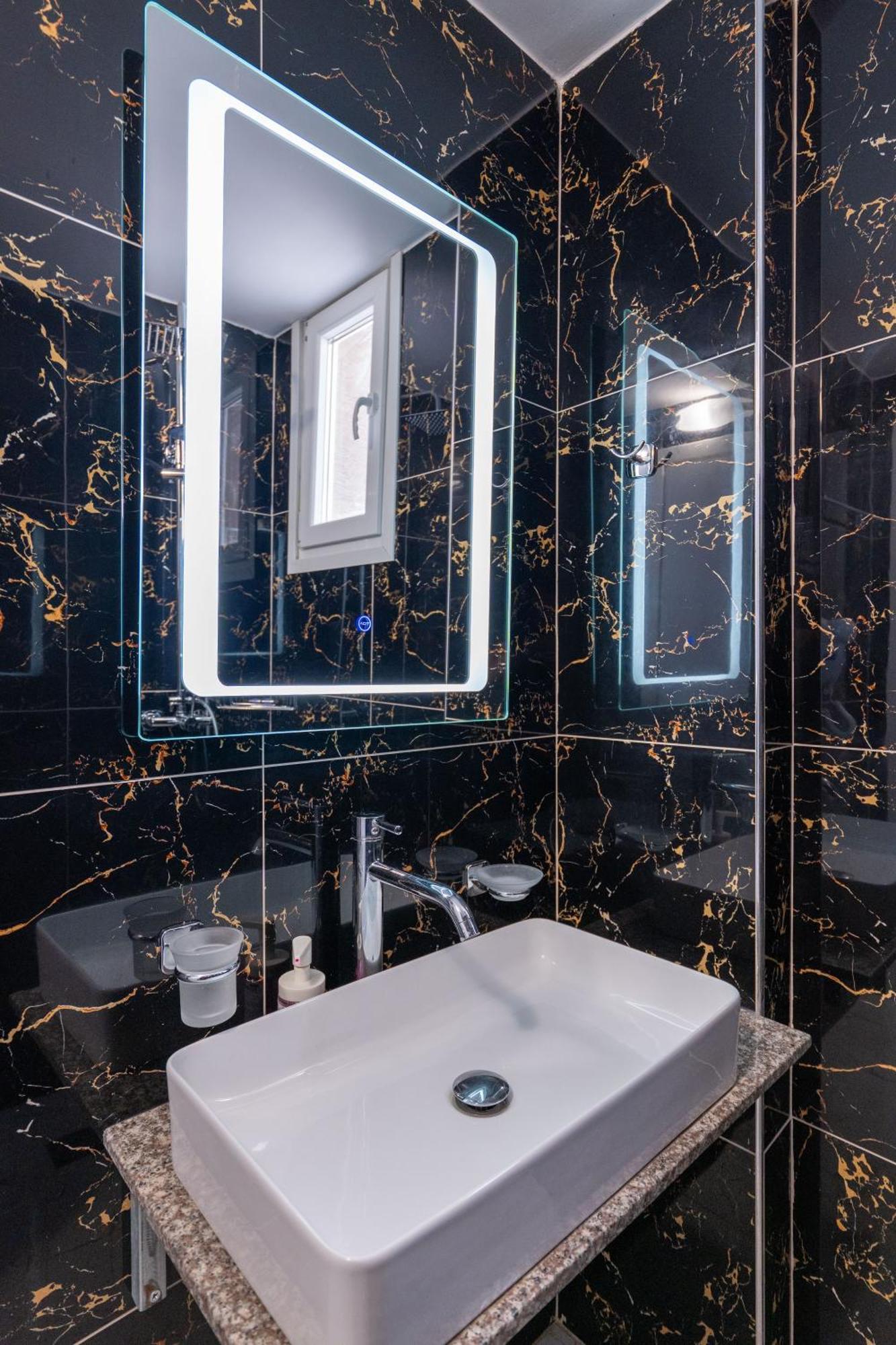 Hotel Elite Sarandë 外观 照片